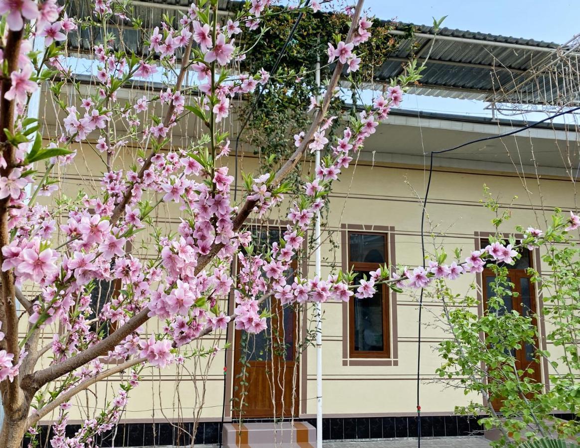 Guest House Evergreen Marghilon Buitenkant foto
